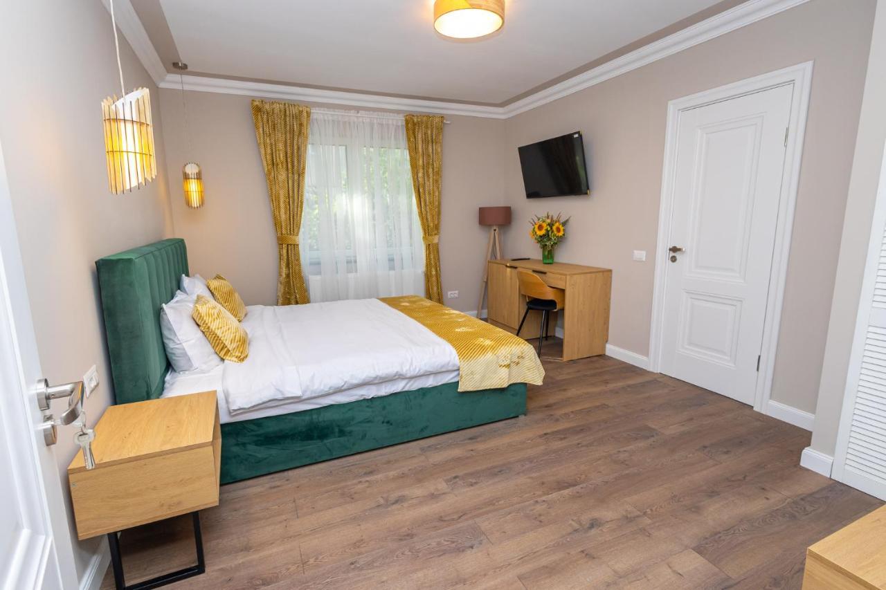 B59 Boutique Hotel Câmpulung Moldovenesc Esterno foto