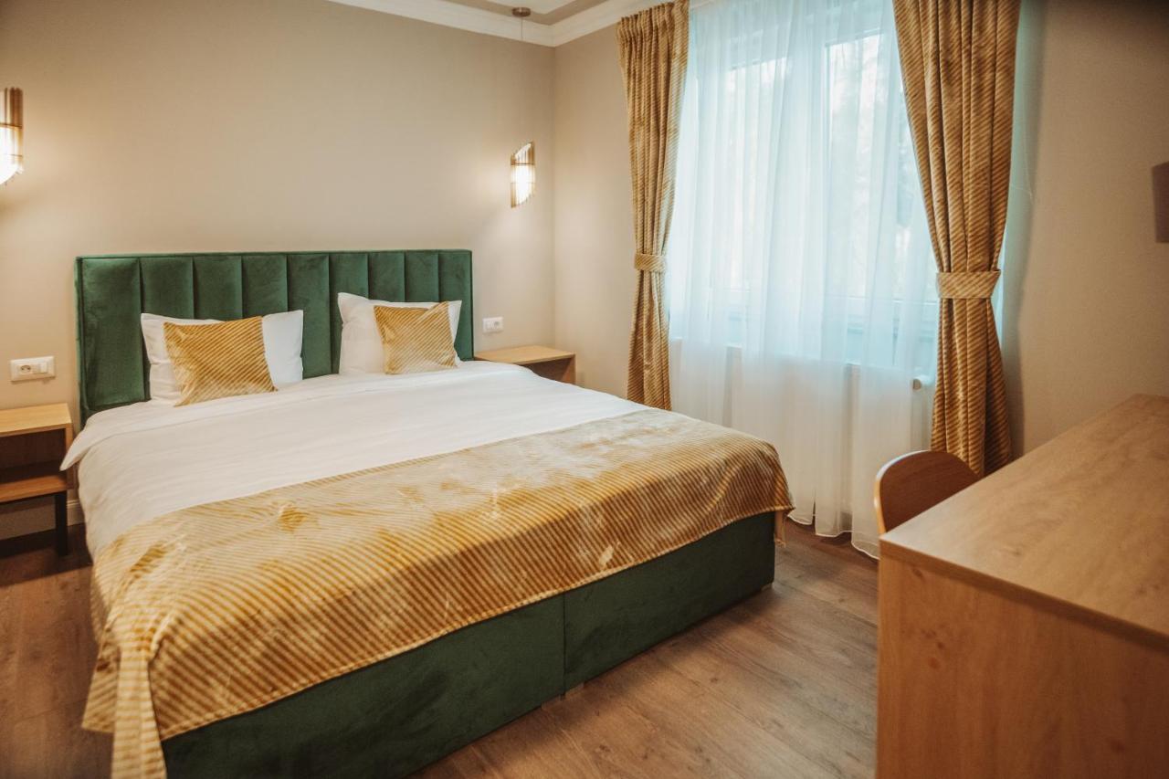 B59 Boutique Hotel Câmpulung Moldovenesc Esterno foto