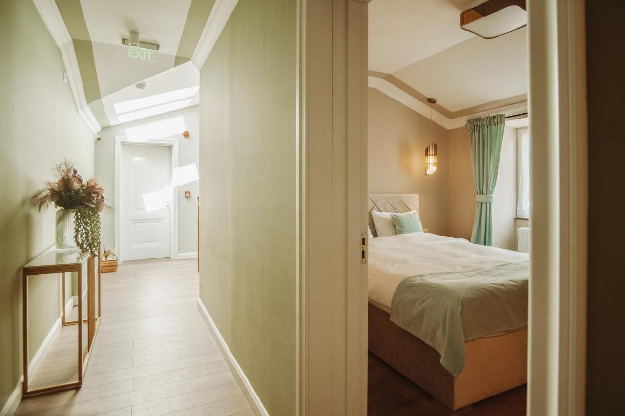 B59 Boutique Hotel Câmpulung Moldovenesc Esterno foto