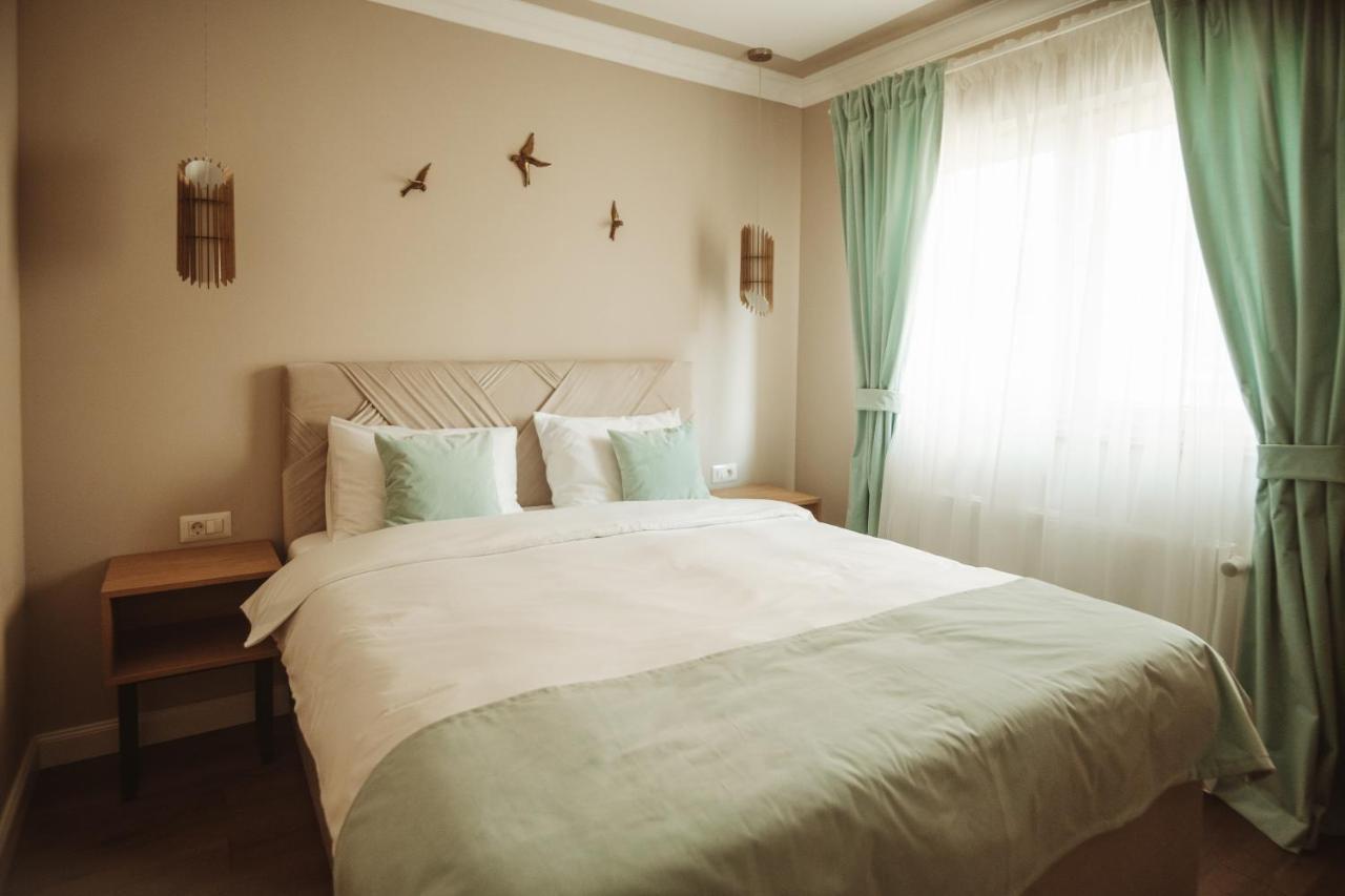 B59 Boutique Hotel Câmpulung Moldovenesc Esterno foto