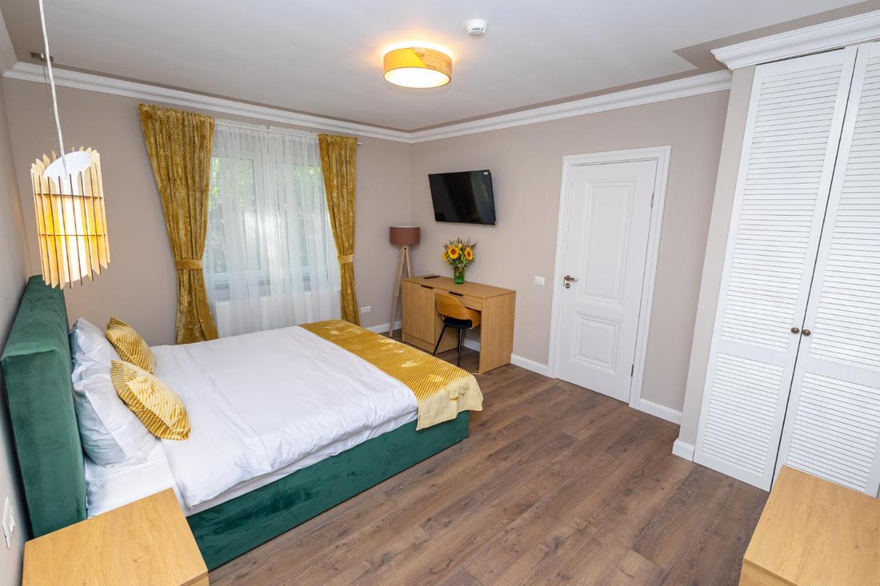 B59 Boutique Hotel Câmpulung Moldovenesc Esterno foto